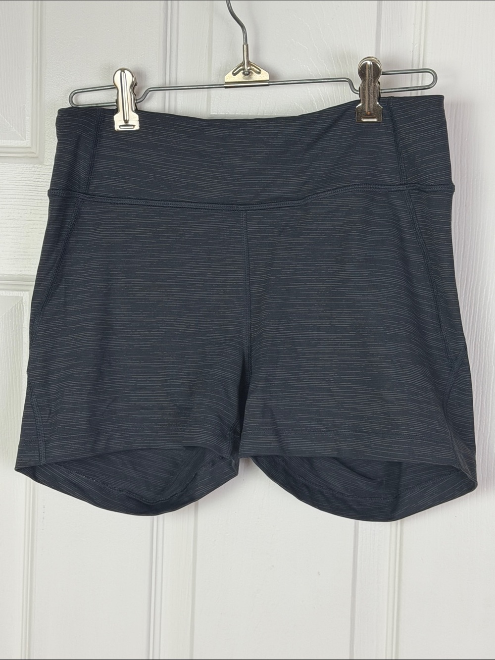 Outdoor voices tech sweat women’s shorts size medium